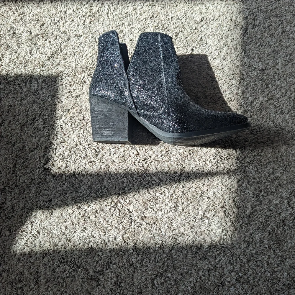 Not rated black sparkle booties - Picture 4 of 4